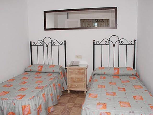 Apartamentos Mediterraneo Nerja Luaran gambar