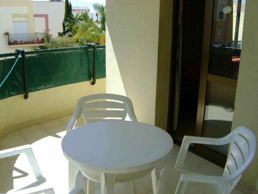 Apartamentos Mediterraneo Nerja Luaran gambar